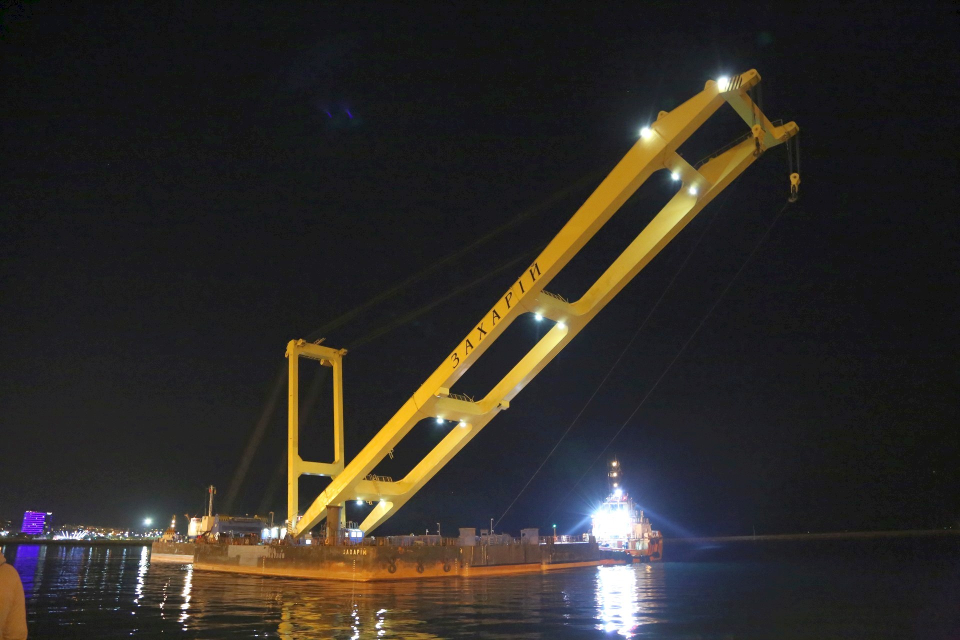 floating-crane-30